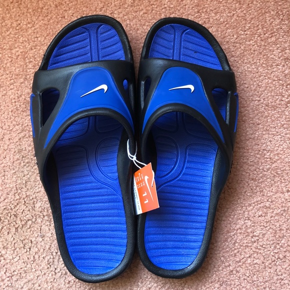 nike first string slide